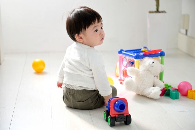 生後6ヶ月の赤ちゃんのおもちゃ！選び方と人気の玩具商品10選